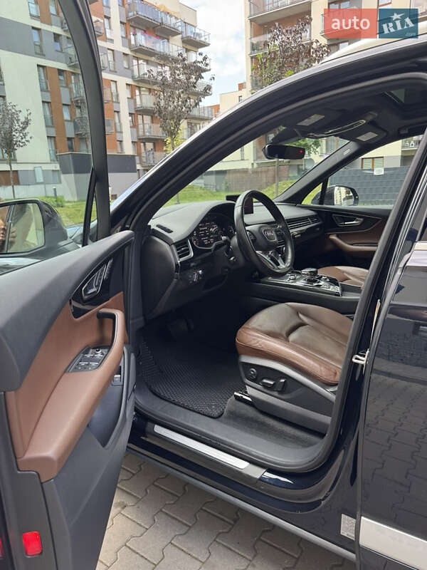 Внедорожник / Кроссовер Audi Q7 2017 в Львове