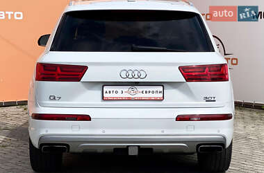 Внедорожник / Кроссовер Audi Q7 2017 в 