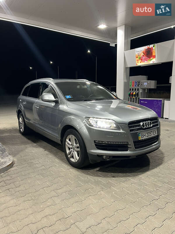 Внедорожник / Кроссовер Audi Q7 2007 в Измаиле
