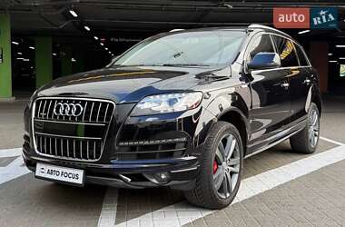 Внедорожник / Кроссовер Audi Q7 2015 в 