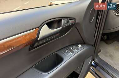 Внедорожник / Кроссовер Audi Q7 2015 в 