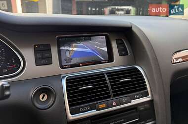 Внедорожник / Кроссовер Audi Q7 2015 в 