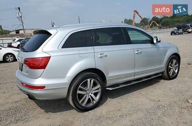 Внедорожник / Кроссовер Audi Q7 2015 в 