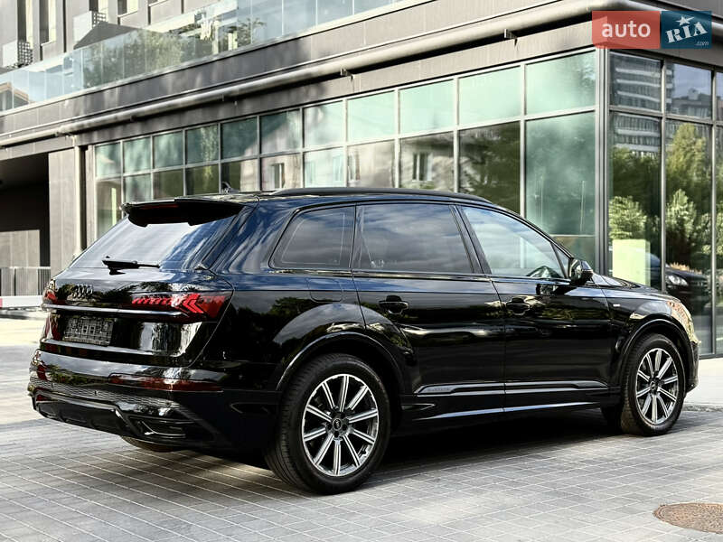Внедорожник / Кроссовер Audi Q7 2021 в Львове