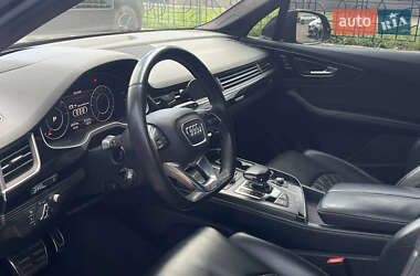 Внедорожник / Кроссовер Audi Q7 2017 в 