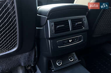 Внедорожник / Кроссовер Audi Q7 2016 в 