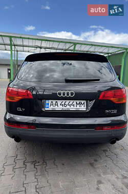 Внедорожник / Кроссовер Audi Q7 2008 в 