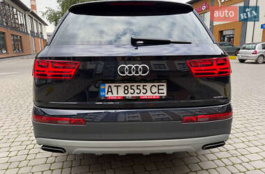 Внедорожник / Кроссовер Audi Q7 2016 в 