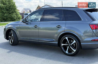Внедорожник / Кроссовер Audi Q7 2018 в 