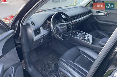 Внедорожник / Кроссовер Audi Q7 2016 в 