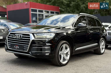 Внедорожник / Кроссовер Audi Q7 2019 в 