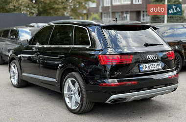 Внедорожник / Кроссовер Audi Q7 2019 в 