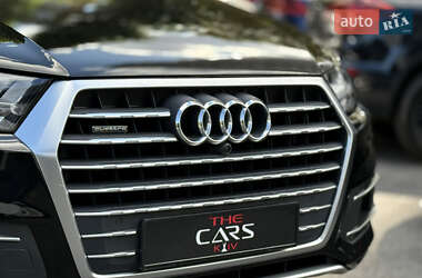 Внедорожник / Кроссовер Audi Q7 2019 в 