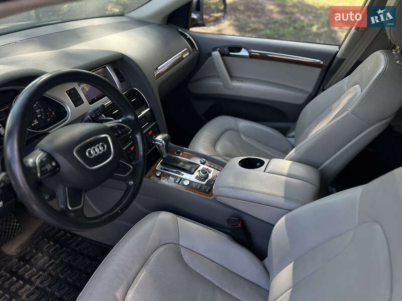 Позашляховик / Кросовер Audi Q7 2013 в Умані