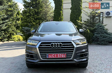 Внедорожник / Кроссовер Audi Q7 2018 в 