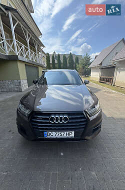 Позашляховик / Кросовер Audi Q7 2017 в 