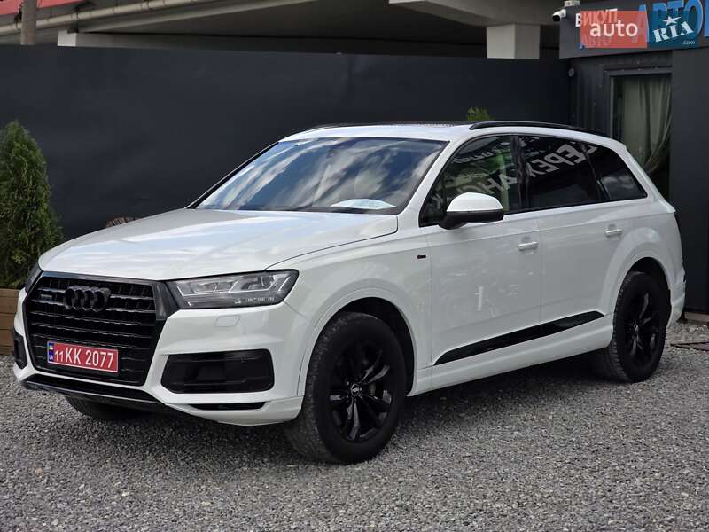 Внедорожник / Кроссовер Audi Q7 2017 в 