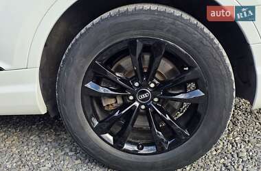 Внедорожник / Кроссовер Audi Q7 2017 в 