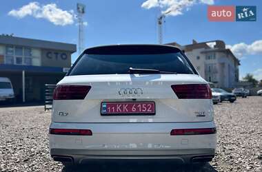 Внедорожник / Кроссовер Audi Q7 2017 в 