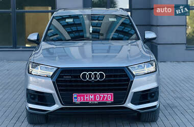 Внедорожник / Кроссовер Audi Q7 2017 в 