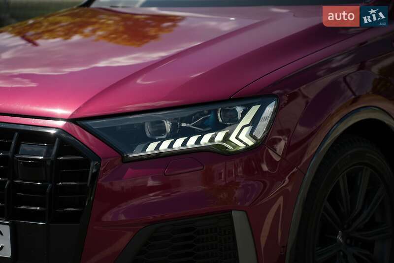 Позашляховик / Кросовер Audi Q7 2019 в Мукачевому