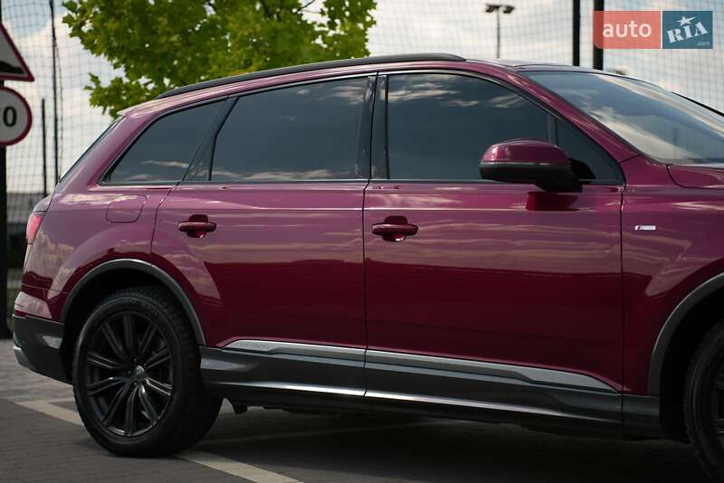 Позашляховик / Кросовер Audi Q7 2019 в Мукачевому