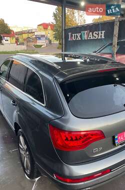 Внедорожник / Кроссовер Audi Q7 2013 в 
