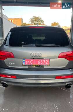 Внедорожник / Кроссовер Audi Q7 2013 в 