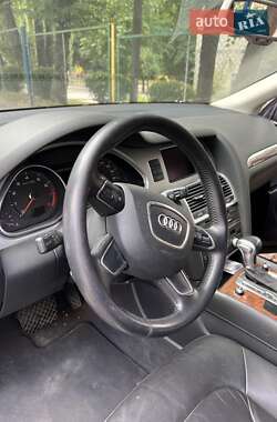 Внедорожник / Кроссовер Audi Q7 2013 в 