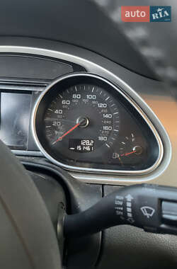 Позашляховик / Кросовер Audi Q7 2012 в 