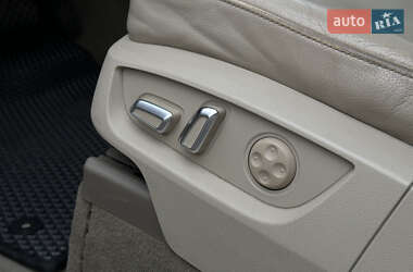 Внедорожник / Кроссовер Audi Q7 2012 в 