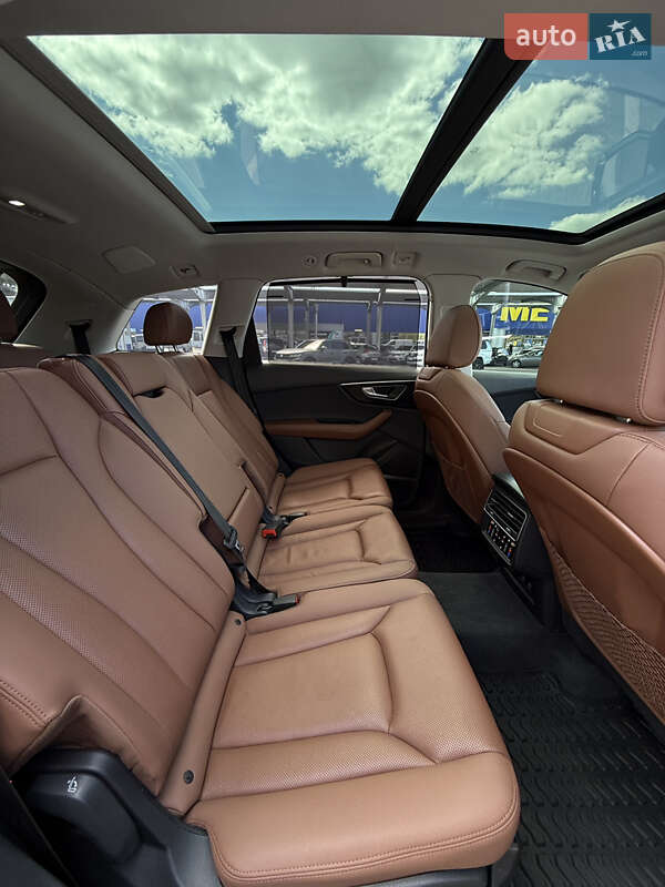 Позашляховик / Кросовер Audi Q7 2020 в Вінниці