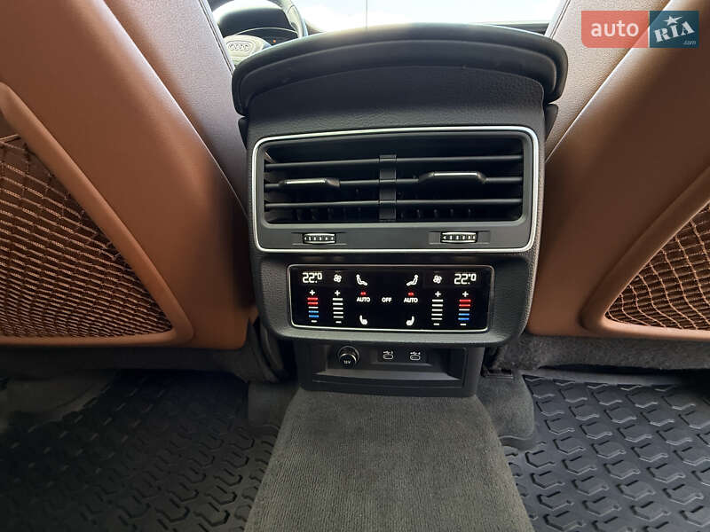 Позашляховик / Кросовер Audi Q7 2020 в Вінниці