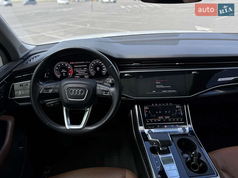 Позашляховик / Кросовер Audi Q7 2020 в Вінниці