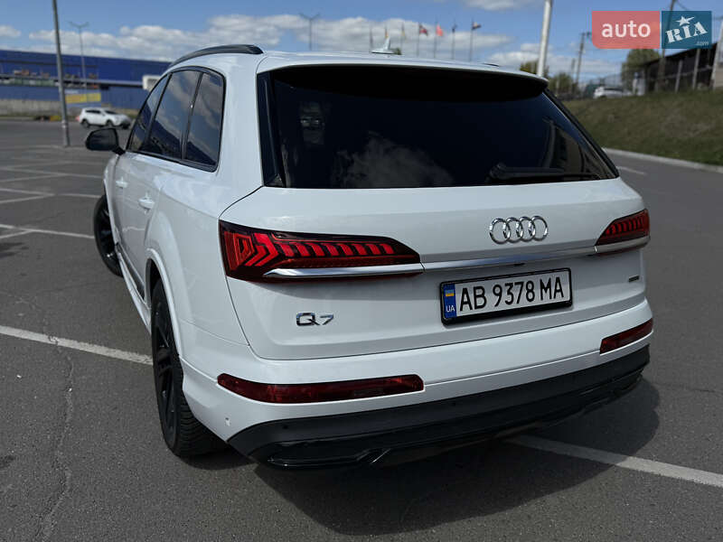 Позашляховик / Кросовер Audi Q7 2020 в Вінниці