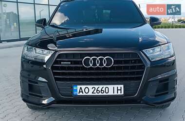 Внедорожник / Кроссовер Audi Q7 2017 в 