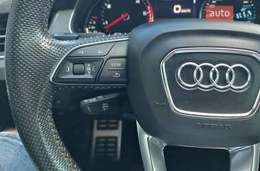 Внедорожник / Кроссовер Audi Q7 2017 в 