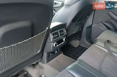 Внедорожник / Кроссовер Audi Q7 2017 в 