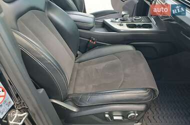 Внедорожник / Кроссовер Audi Q7 2017 в 