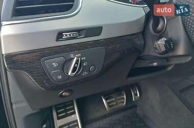 Внедорожник / Кроссовер Audi Q7 2017 в 
