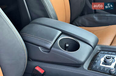 Внедорожник / Кроссовер Audi Q7 2013 в 