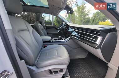 Внедорожник / Кроссовер Audi Q7 2022 в 