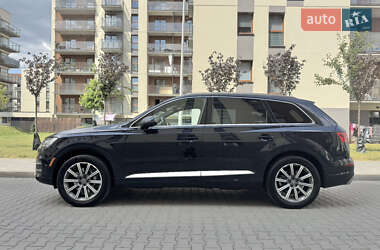 Внедорожник / Кроссовер Audi Q7 2017 в 