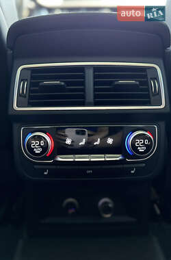 Внедорожник / Кроссовер Audi Q7 2017 в 