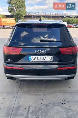 Внедорожник / Кроссовер Audi Q7 2018 в 