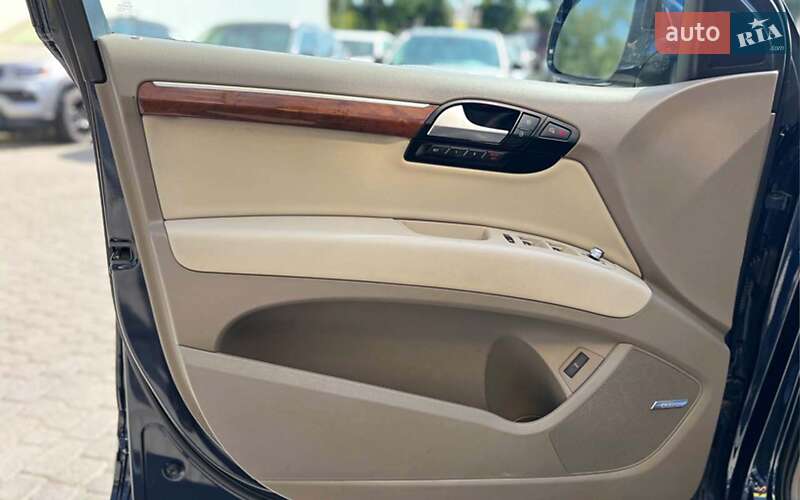 Позашляховик / Кросовер Audi Q7 2014 в Івано-Франківську
