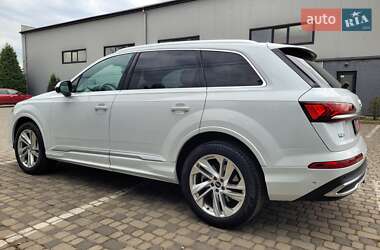 Внедорожник / Кроссовер Audi Q7 2020 в 
