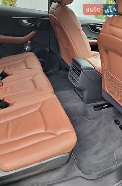 Внедорожник / Кроссовер Audi Q7 2020 в 