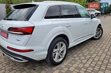 Внедорожник / Кроссовер Audi Q7 2020 в 