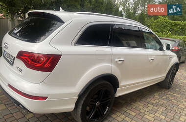 Позашляховик / Кросовер Audi Q7 2010 в 